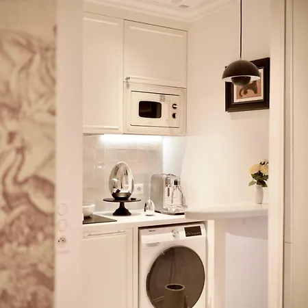 Apartment Splendid Artist 2p Paris